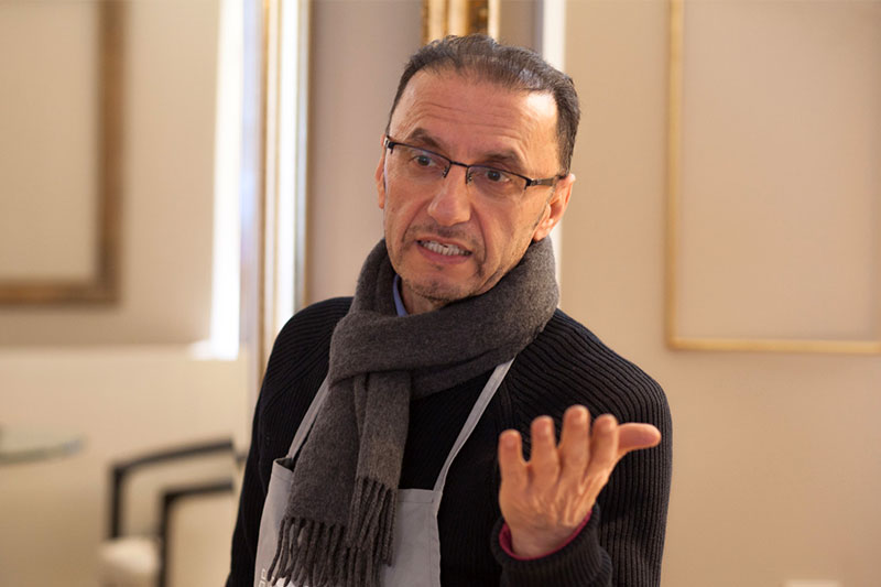 Inhaber von Kunst & Rahmen, Ali Maghami Inhaber von